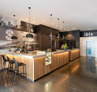 Hotel Ibis World Square - Sunshine Coast Tourism