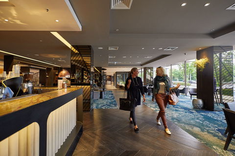 Pullman Melbourne on the Park - Sunshine Coast Tourism 4
