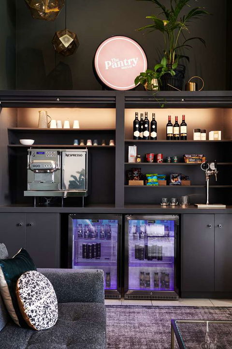 Punthill Ivanhoe Hotel - Sunshine Coast Tourism 1