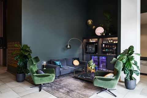 Punthill Ivanhoe Hotel - Sunshine Coast Tourism 3