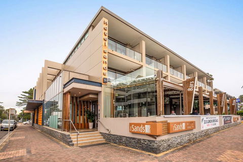 Narrabeen Sands Hotel By Nightcap Plus - Sunshine Coast Tourism 1