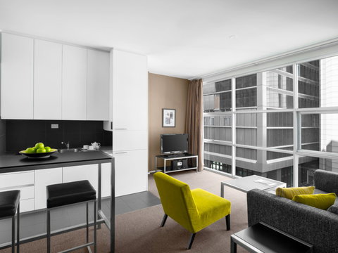 Mantra 100 Exhibition - Holiday Sunshine Coast 2