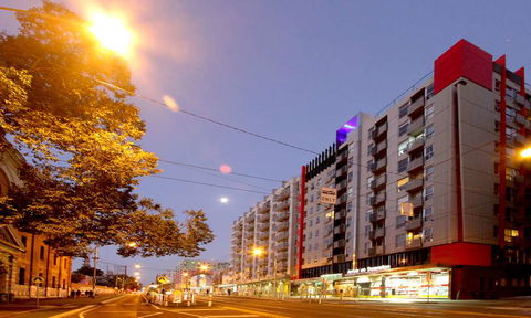 Arrow On Swanston - Holiday Sunshine Coast 1