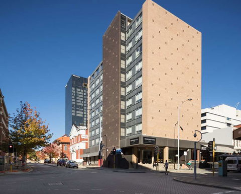 Pensione Hotel Perth - Holiday Sunshine Coast 0