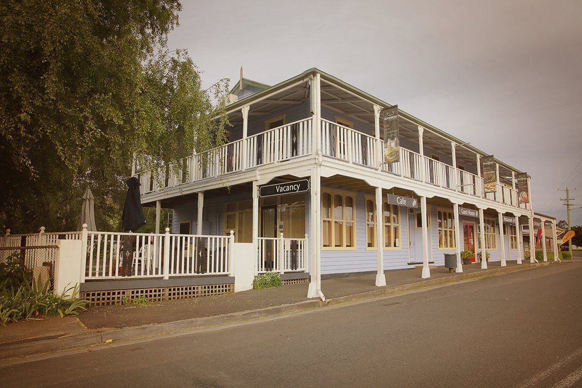 Mayberry TAS Holiday Sunshine Coast