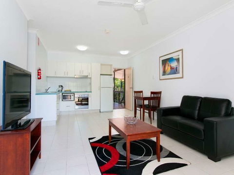 Cairns City Palms - Sunshine Coast Tourism 2