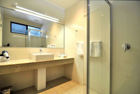 Mission Beach Resort - Sunshine Coast Tourism 1