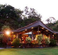 Trinity Beach Palace - Sunshine Coast Tourism