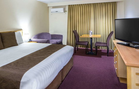 Hospitality Geraldton, SureStay by BW - Holiday Sunshine Coast 2