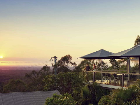 Mercure Clear Mountain Lodge - Holiday Sunshine Coast 1