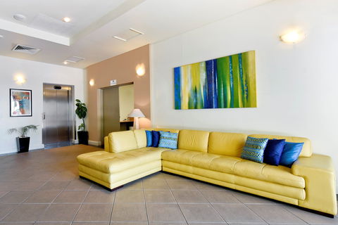 Metro Advance Apartments & Hotel - Sunshine Coast Tourism 2