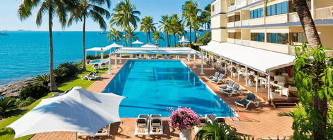 Coral Sea Resort - Sunshine Coast Tourism 2