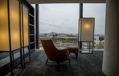 Little National Hotel - Sunshine Coast Tourism 2