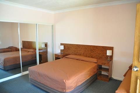 Townview Motel - Sunshine Coast Tourism 1