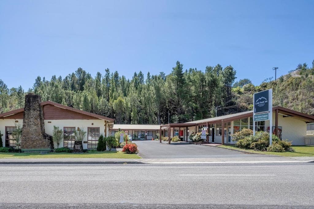 Queenstown TAS Sunshine Coast Tourism