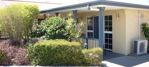 Outback Motel - Sunshine Coast Tourism 2