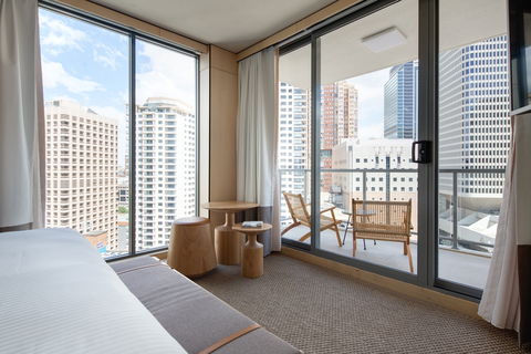 Zara Tower Serviced Apartments - Sunshine Coast Tourism 1