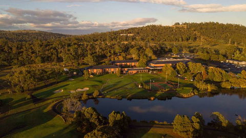 Country Club Tasmania - Sunshine Coast Tourism 1
