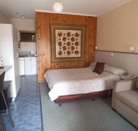 Yarragon Motel - Holiday Sunshine Coast