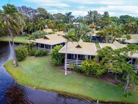 Sanctuary Lakes Fauna Retreat - Sunshine Coast Tourism 1