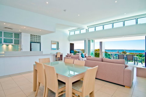 Akama Resort - Sunshine Coast Tourism 1