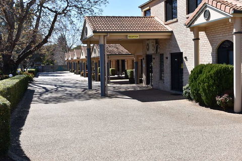 Best Western Tuscany On Tor Motor Inn - Sunshine Coast Tourism 1