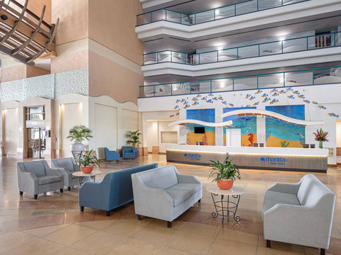 Mantra Crown Towers Surfers Paradise - Holiday Sunshine Coast 1