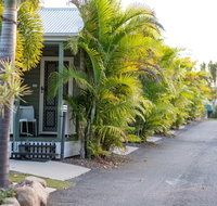 Barney Beach Accommodation Centre - Sunshine Coast Tourism