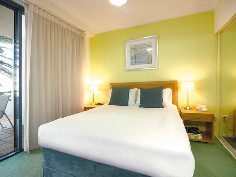 Oaks Calypso Plaza Resort - Sunshine Coast Tourism 2
