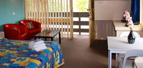 Jetty Motel - Holiday Sunshine Coast 0