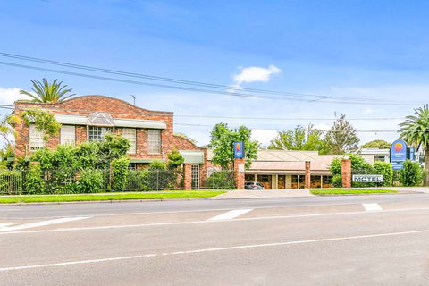 Comfort Inn Greenborough - Sunshine Coast Tourism 1
