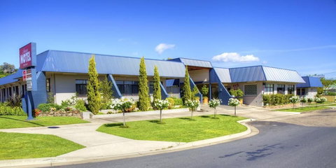 Amaroo Motel - Sunshine Coast Tourism 1