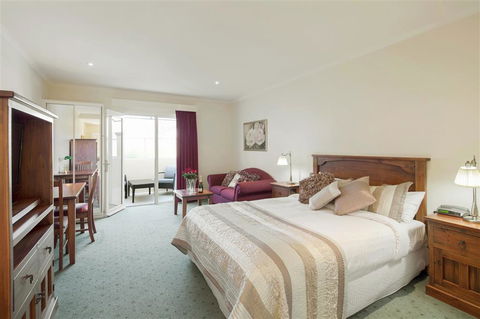 Best Western Crystal Inn - Holiday Sunshine Coast 2