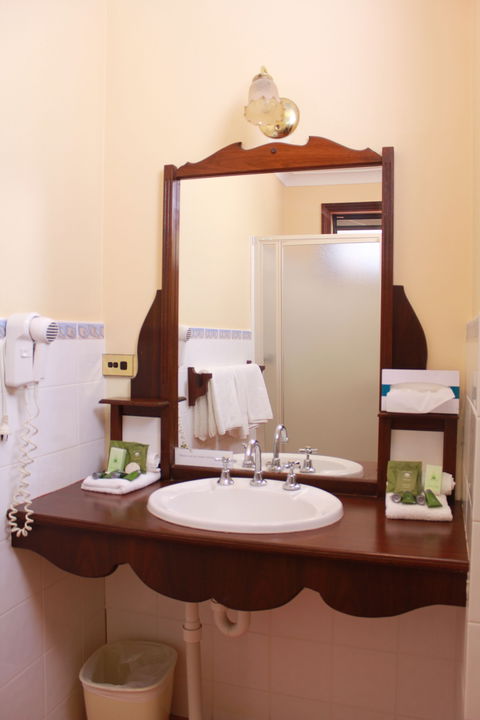 Margaret River Motel - Holiday Sunshine Coast 9