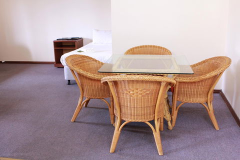 Margaret River Motel - Holiday Sunshine Coast 10