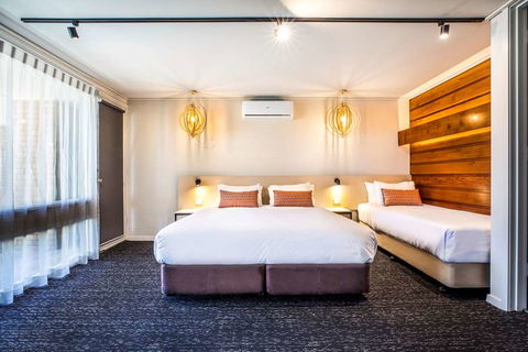 Nightcap At Gateway Hotel - Sunshine Coast Tourism 4