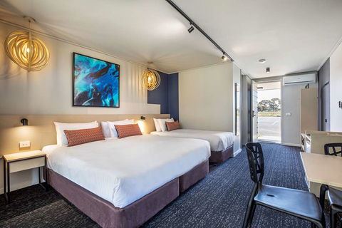 Nightcap At Gateway Hotel - Sunshine Coast Tourism 7