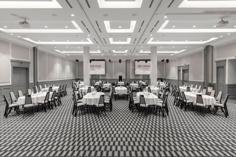 Crowne Plaza Terrigal - Sunshine Coast Tourism 17