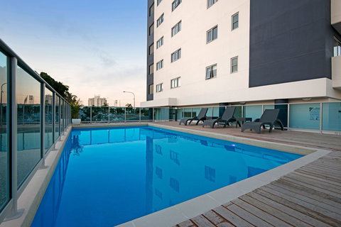 Allure Hotel and Apartments - Holiday Sunshine Coast 8