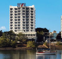 Oaks Metropole Hotel - Holiday Sunshine Coast