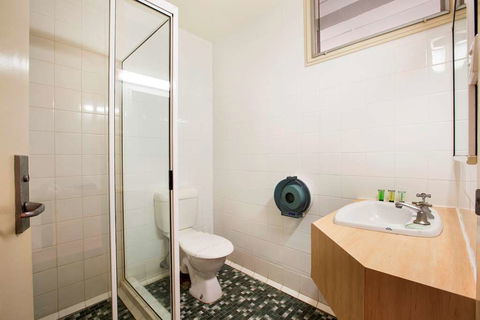 Dalrymple Motel - Sunshine Coast Tourism 3
