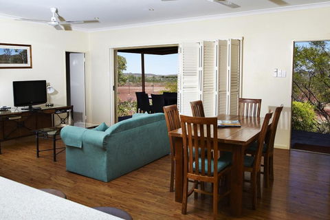 Kimberley Hotel - Sunshine Coast Tourism 2