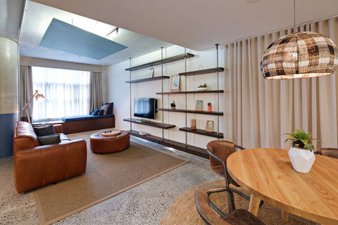 Zara Tower Serviced Apartments - Sunshine Coast Tourism 7