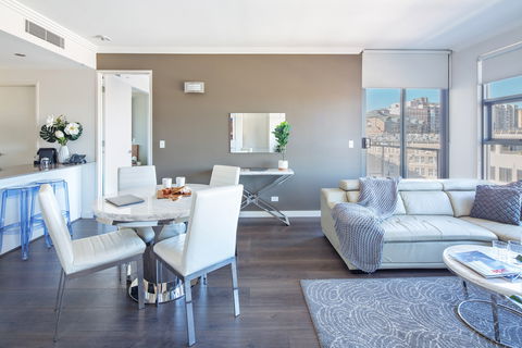 Zara Tower Serviced Apartments - Sunshine Coast Tourism 12