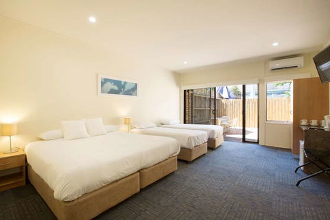 Nightcap At High Flyer Hotel - Holiday Sunshine Coast 7