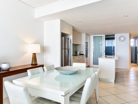 Grand Mercure Apartments Bargara - Sunshine Coast Tourism 3