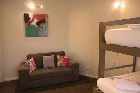 Swan Hill Resort - Sunshine Coast Tourism 10