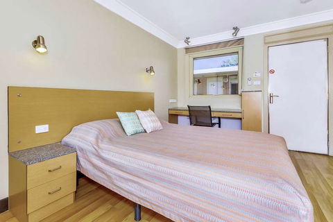 Econo Lodge Karratha - Holiday Sunshine Coast 10