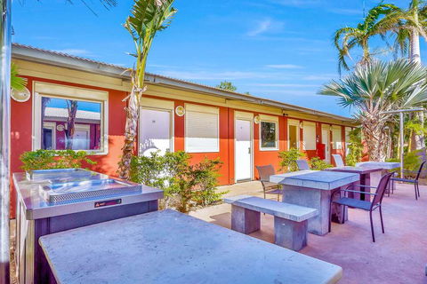 Econo Lodge Karratha - Holiday Sunshine Coast 12