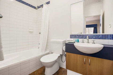 Karratha Central Apartments - Sunshine Coast Tourism 6